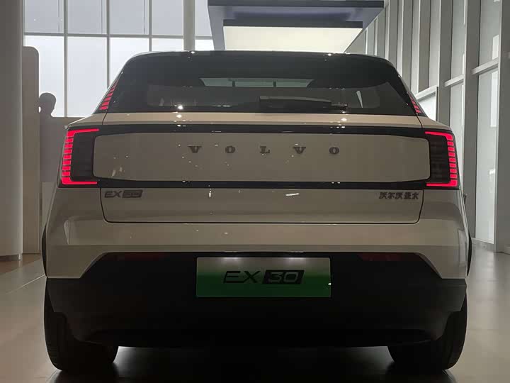 Фото 14 - Volvo EX30