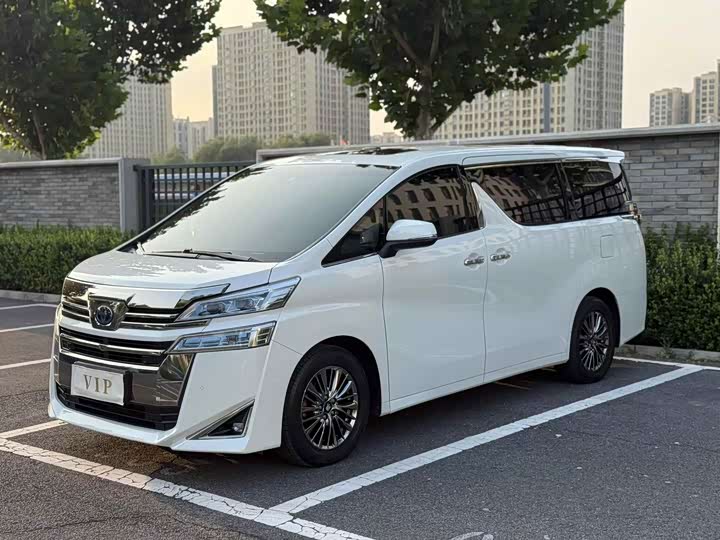 Фото 1 - Toyota Vellfire