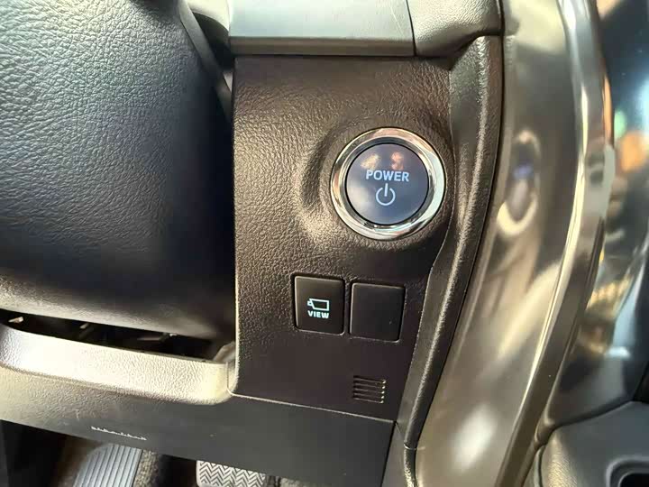 Фото 17 - Toyota Vellfire