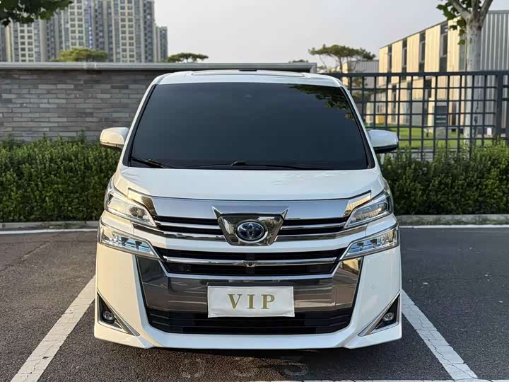 Фото 2 - Toyota Vellfire