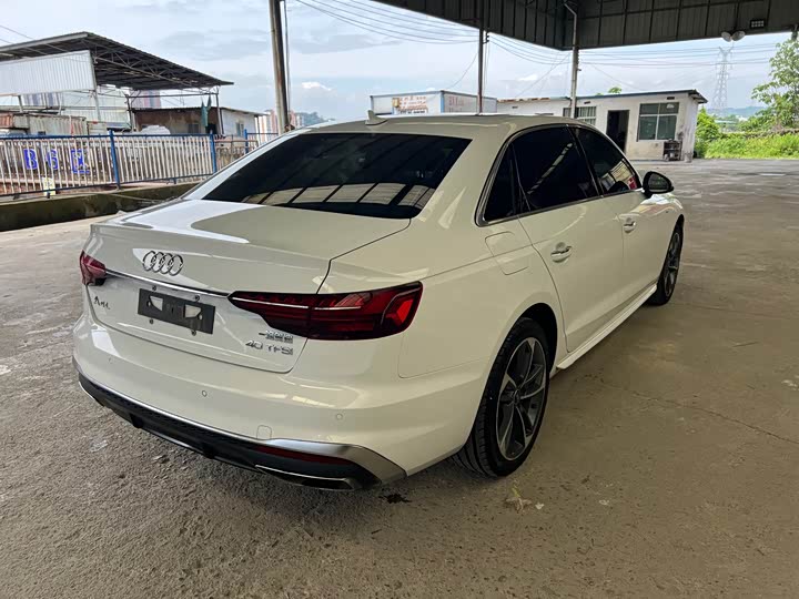 Фото 7 - Audi A4L