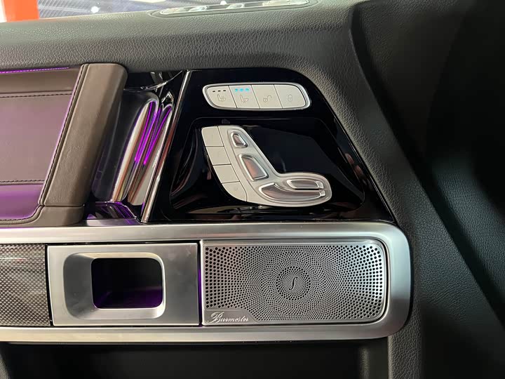 Фото 14 - Mercedes-Benz G-Class