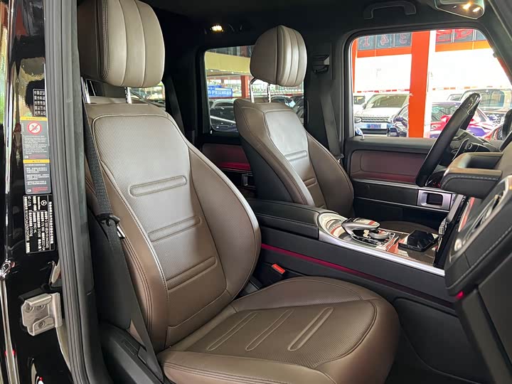 Фото 17 - Mercedes-Benz G-Class