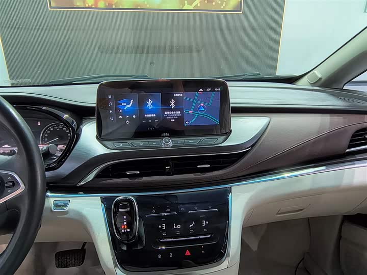 Фото 8 - Buick GL8 ES