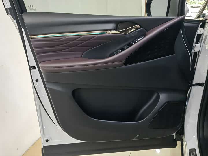 Фото 15 - GAC Trumpchi M8