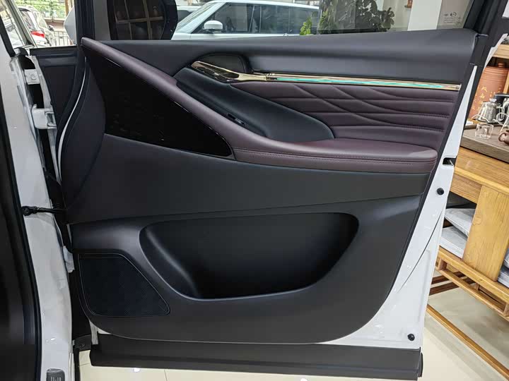 Фото 18 - GAC Trumpchi M8