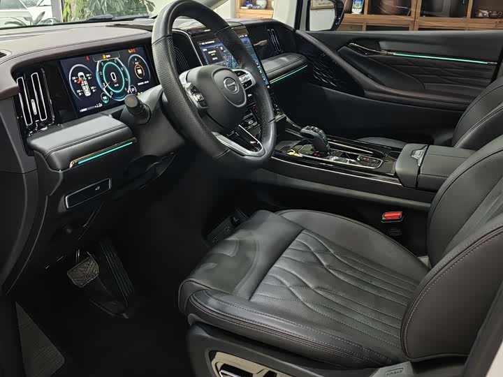 Фото 7 - GAC Trumpchi M8