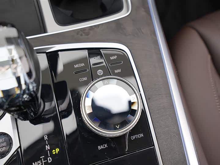 Фото 13 - BMW X5