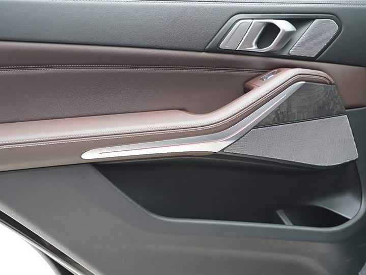 Фото 17 - BMW X5