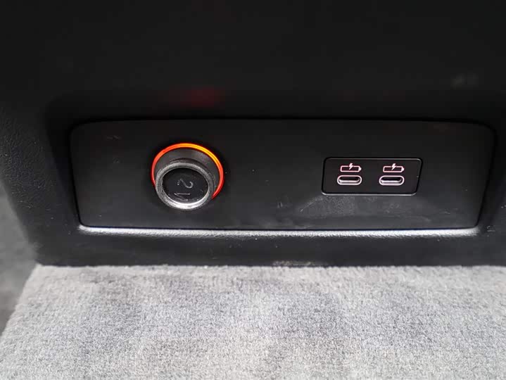 Фото 19 - BMW X5