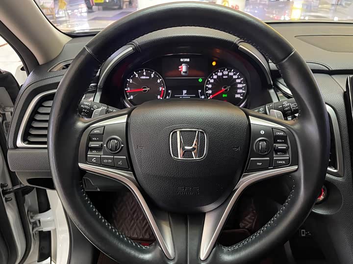 Фото 7 - Honda Avancier