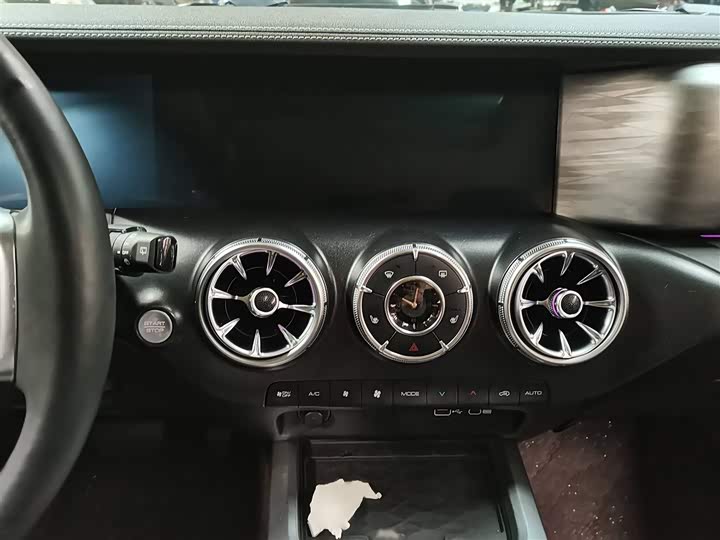 Фото 15 - Tank 300