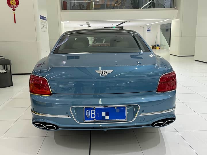 Фото 5 - Bentley Flying Spur