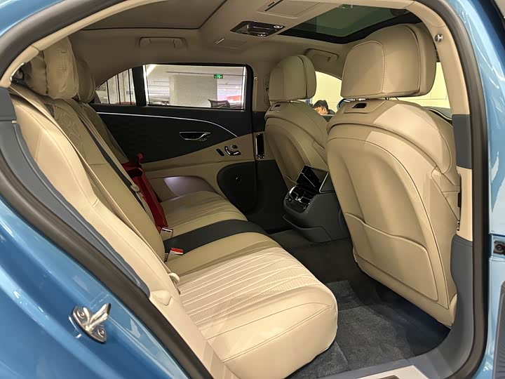 Фото 8 - Bentley Flying Spur