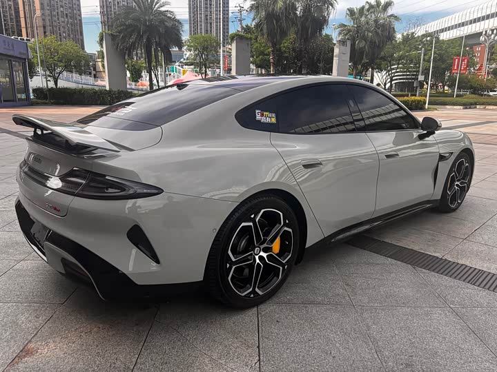 Фото 6 - Xiaomi SU7