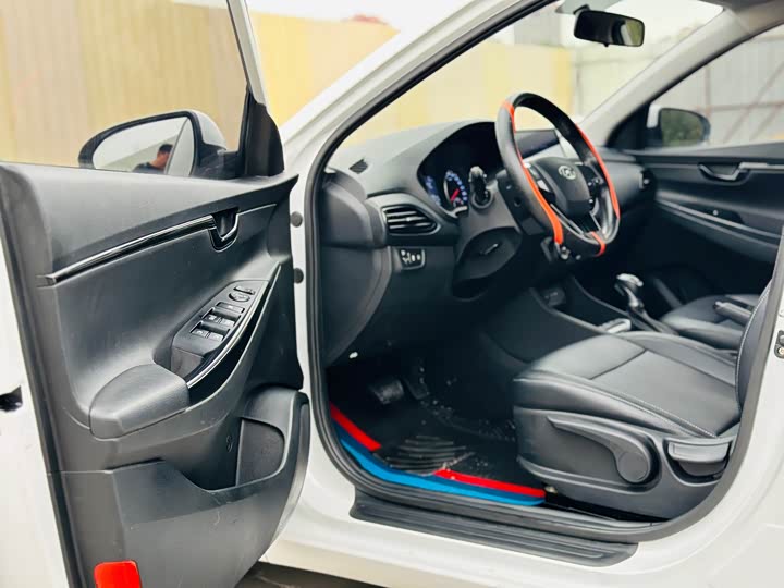 Фото 4 - Hyundai Celesta