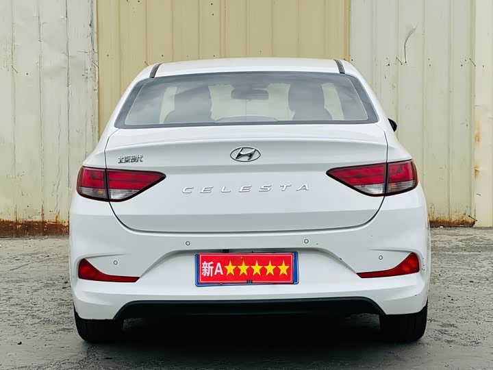 Фото 9 - Hyundai Celesta