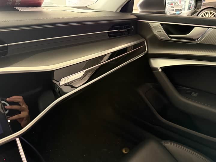 Фото 7 - Audi A7