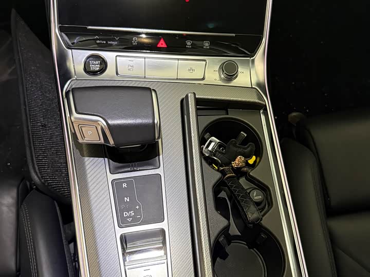 Фото 8 - Audi A7