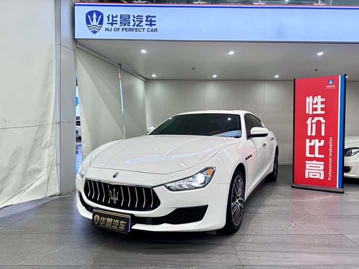Фото 2 - Maserati Ghibli