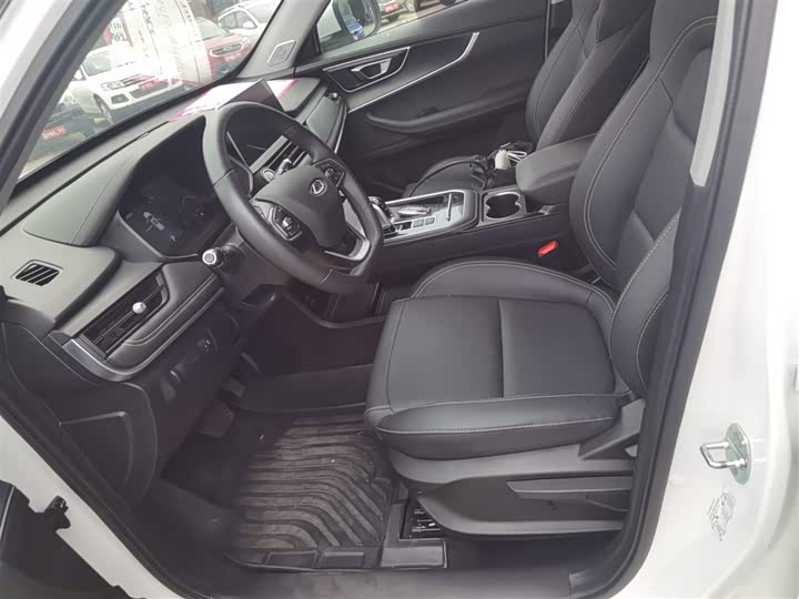 Фото 15 - Chery Tiggo 8