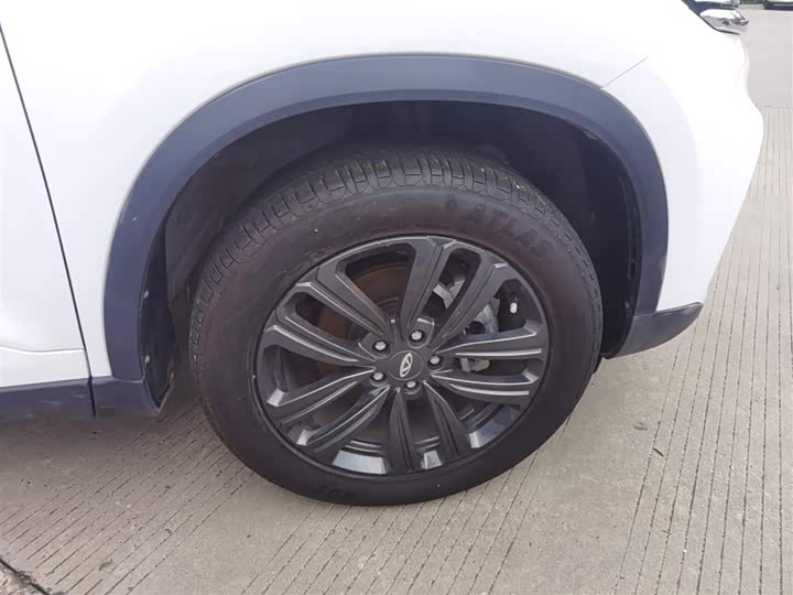 Фото 30 - Chery Tiggo 8