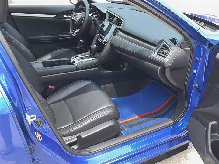 Фото 12 - Honda Civic