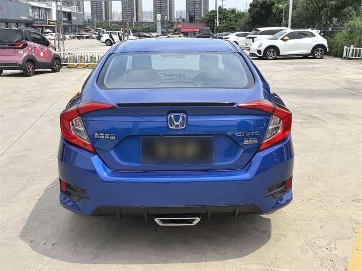 Фото 7 - Honda Civic