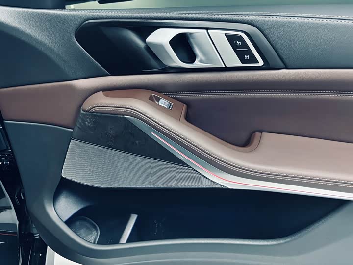 Фото 16 - BMW X5