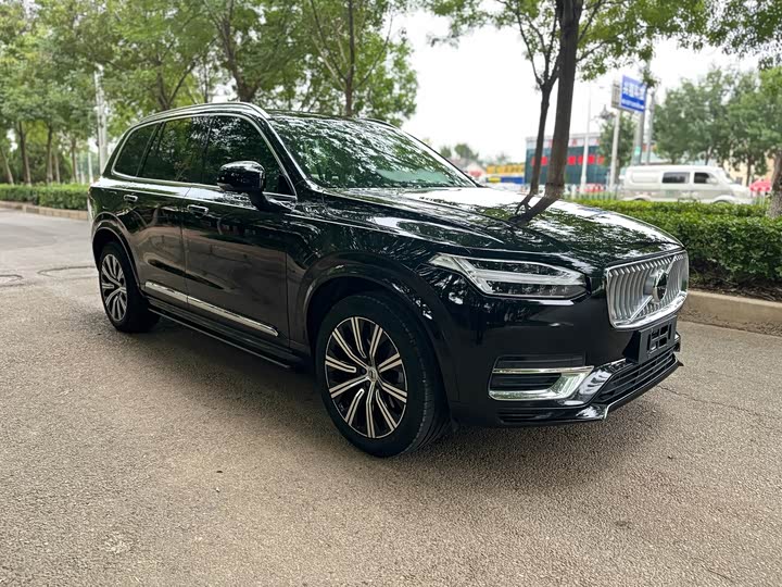 Фото 2 - Volvo XC90