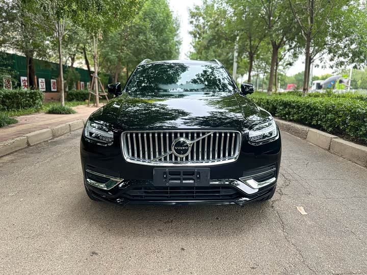 Фото 3 - Volvo XC90