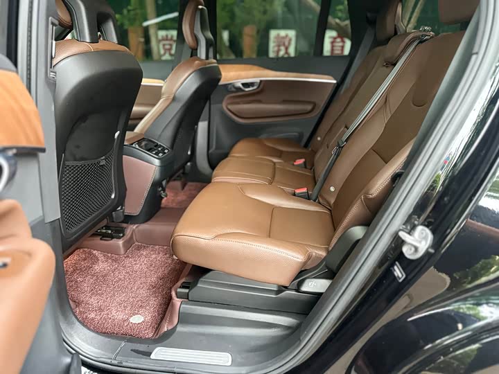 Фото 5 - Volvo XC90