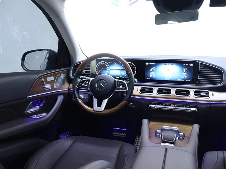 Фото 12 - Mercedes-Benz GLS-Class