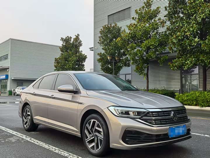 Фото 3 - Volkswagen Sagitar L