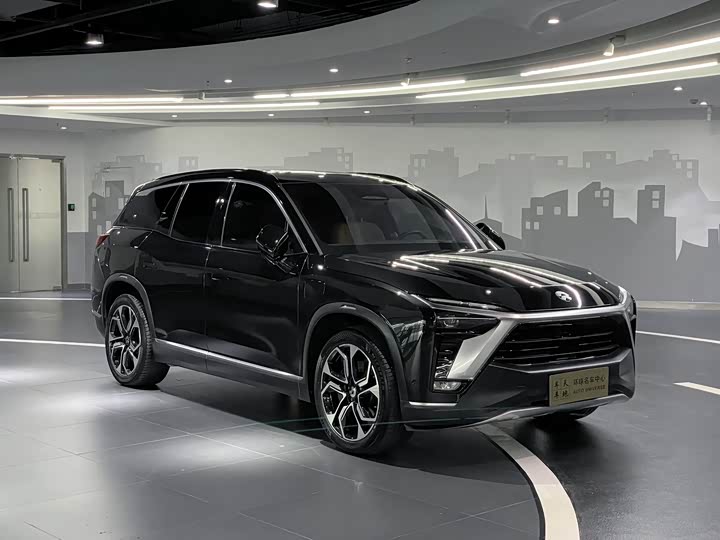 Фото 1 - Nio ES8