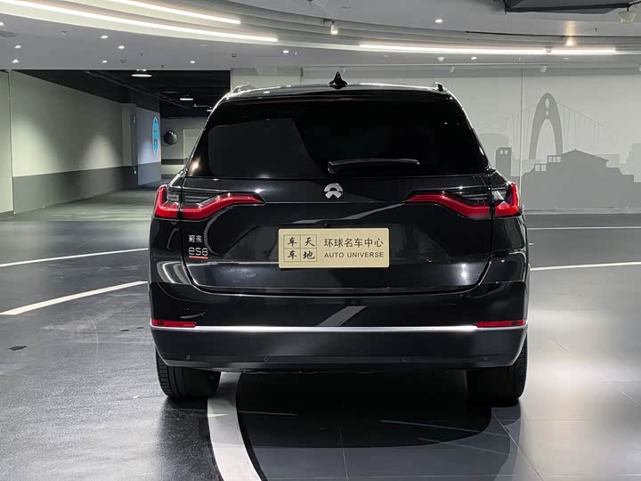 Фото 17 - Nio ES8