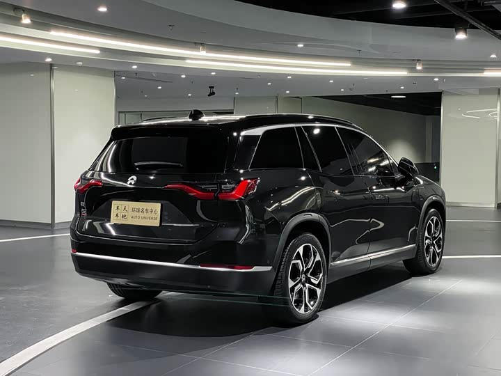 Фото 18 - Nio ES8