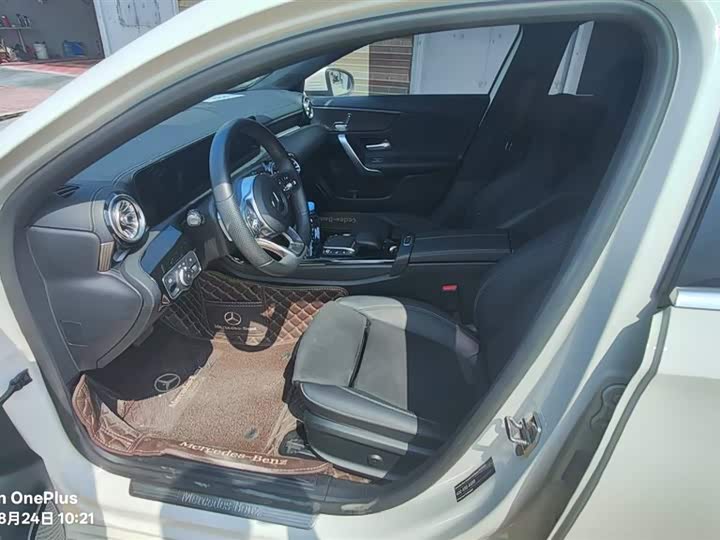 Фото 4 - Mercedes-Benz A-Class