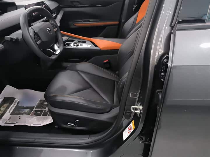 Фото 15 - Changan UNI-V