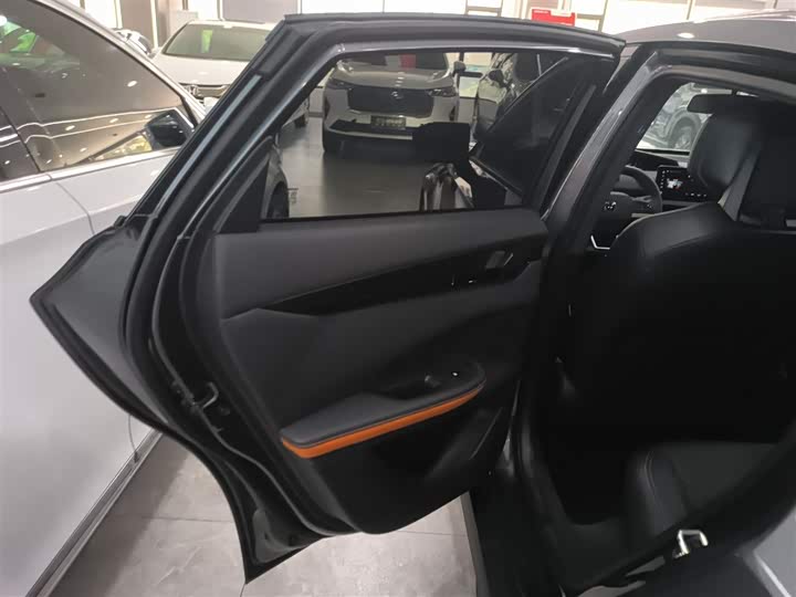 Фото 29 - Changan UNI-V