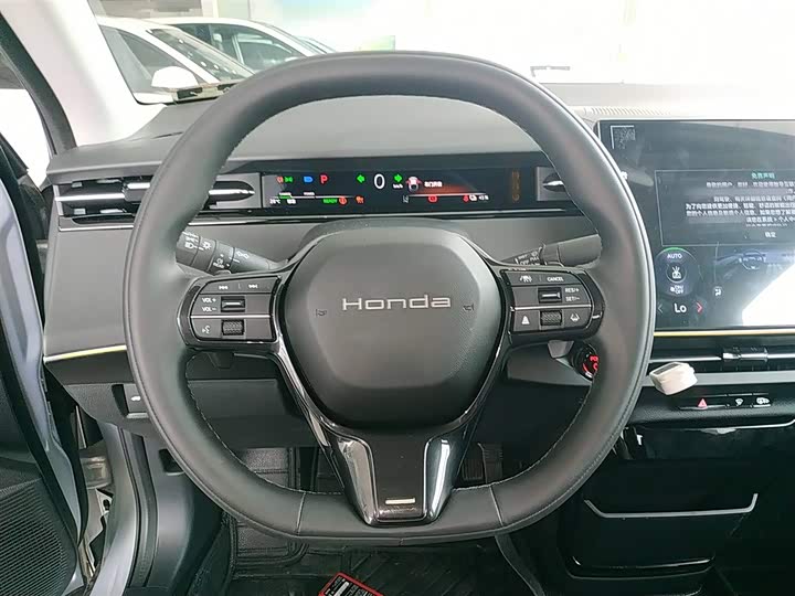 Фото 10 - Honda e:NP2