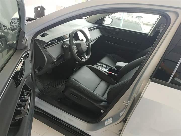 Фото 14 - Honda e:NP2