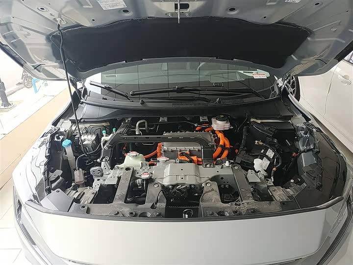 Фото 18 - Honda e:NP2