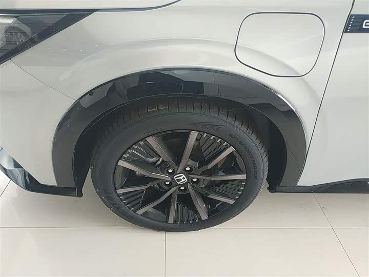 Фото 21 - Honda e:NP2