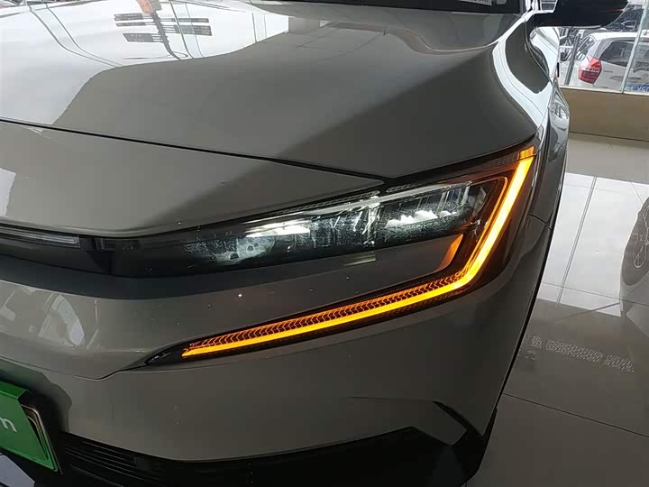 Фото 22 - Honda e:NP2