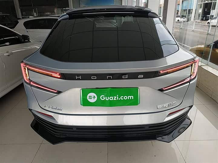 Фото 5 - Honda e:NP2
