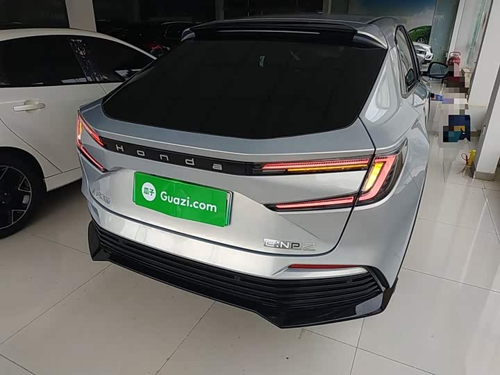 Фото 6 - Honda e:NP2