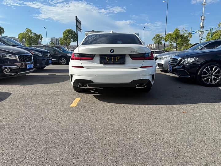 Фото 11 - BMW 3 Series