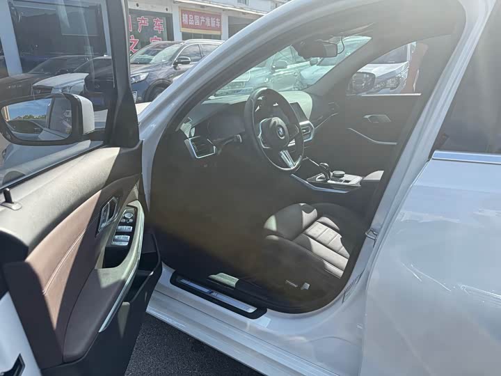 Фото 4 - BMW 3 Series