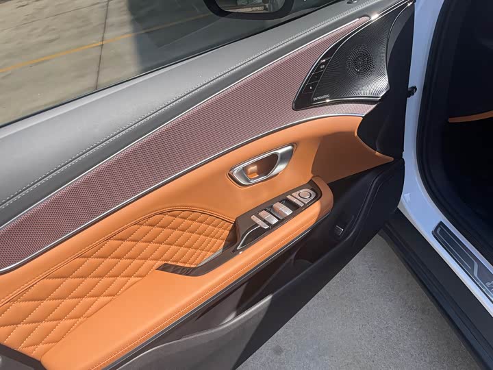 Фото 13 - BYD Han